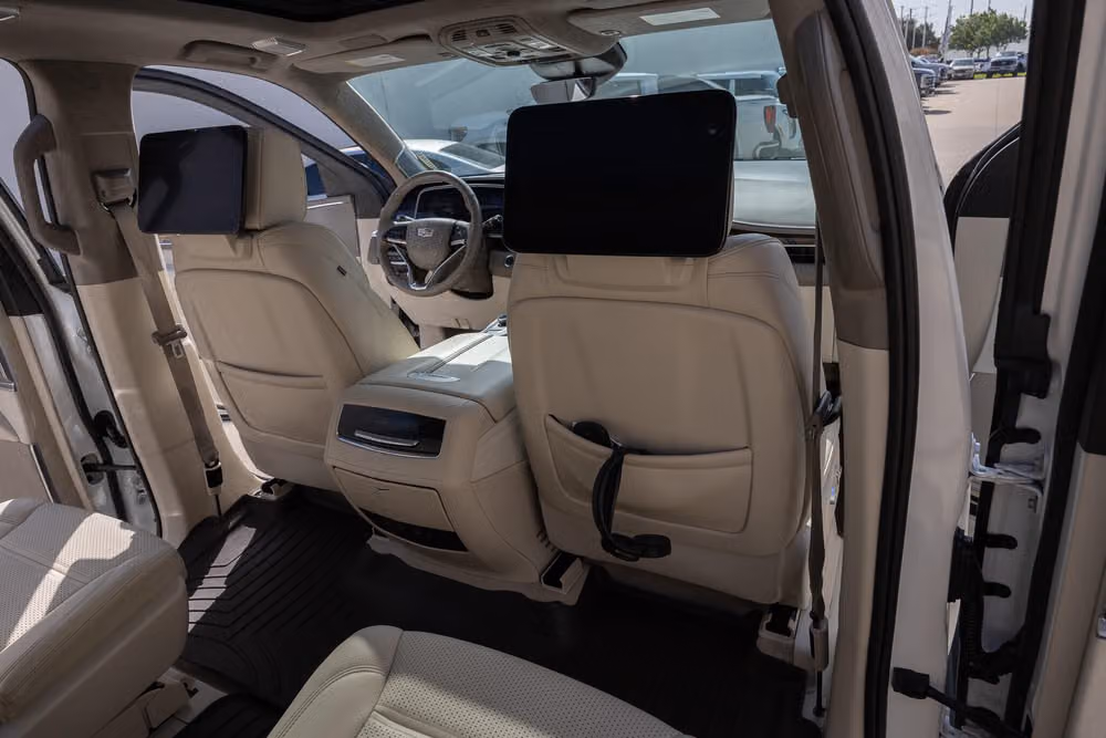 2023 Cadillac Escalade Platinum Image 30