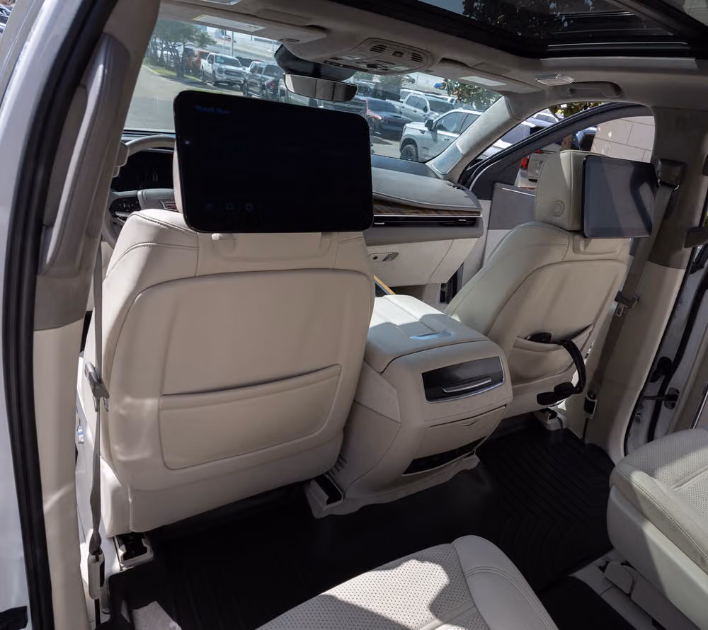 2023 Cadillac Escalade Platinum Image 32