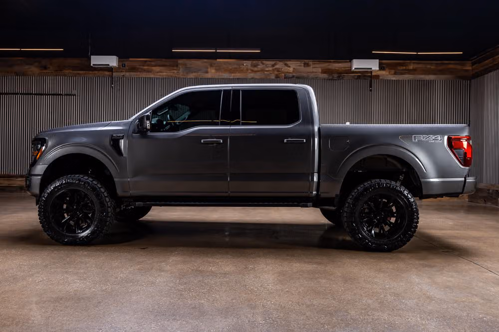 2025 Ford F-150 XLT SuperCrew Image 7