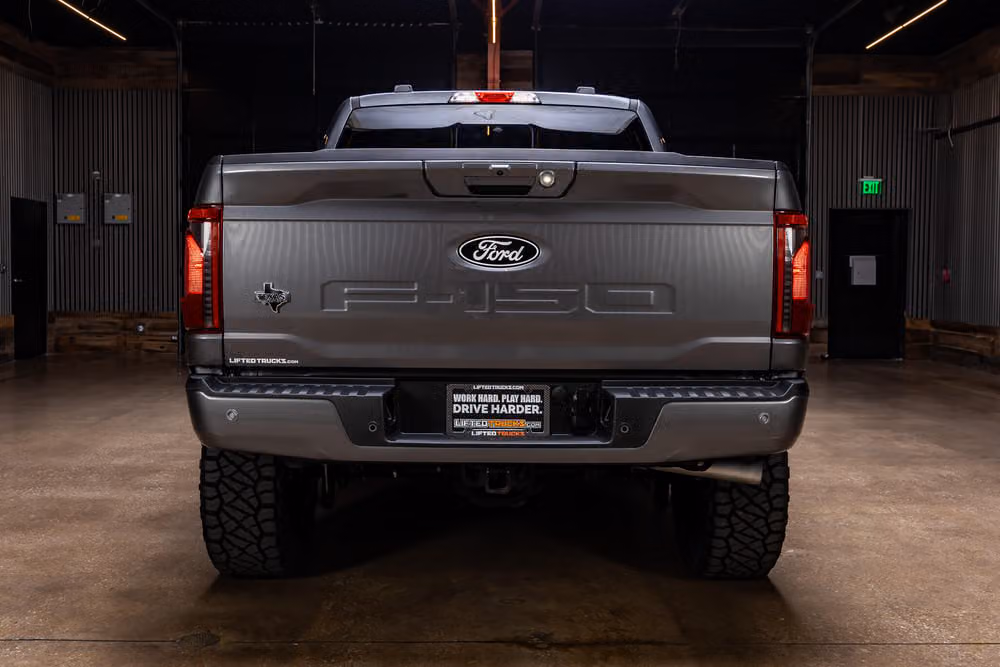 2025 Ford F-150 XLT SuperCrew Image 9