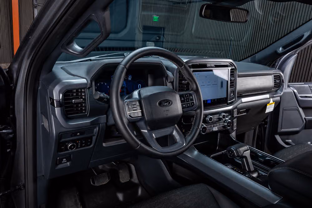 2025 Ford F-150 XLT SuperCrew Image 18