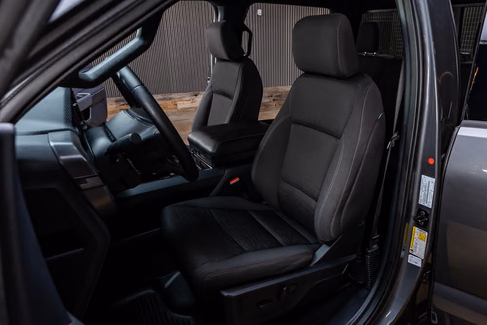 2025 Ford F-150 XLT SuperCrew Image 32