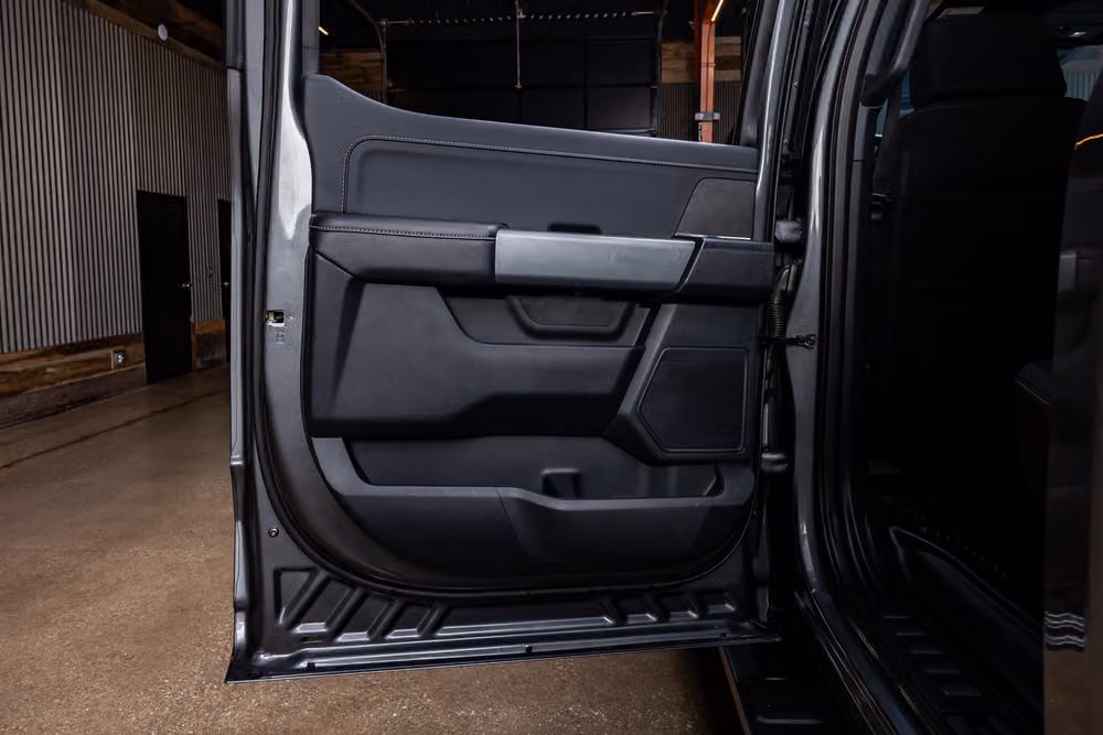 2025 Ford F-150 XLT SuperCrew Image 40