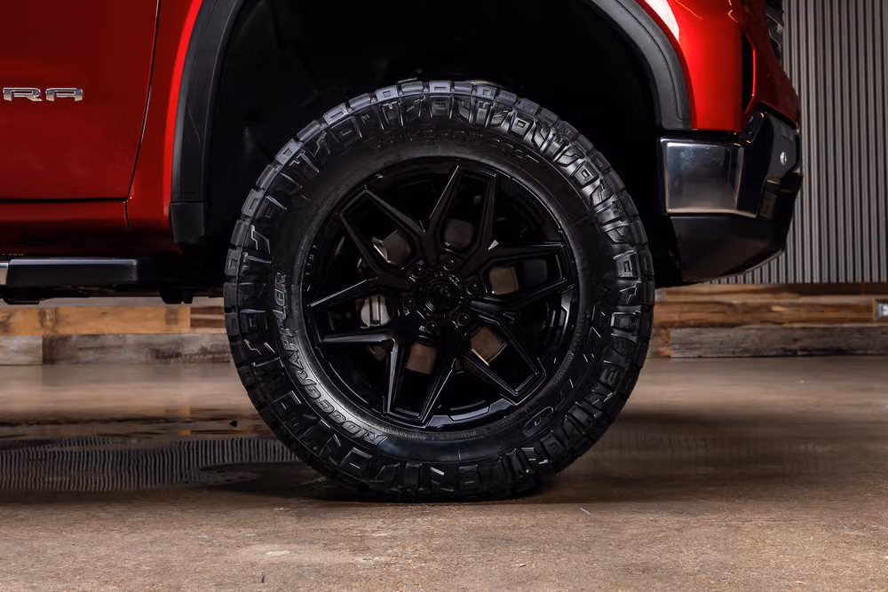 2022 GMC Sierra 1500 SLT Crew Cab Image 13