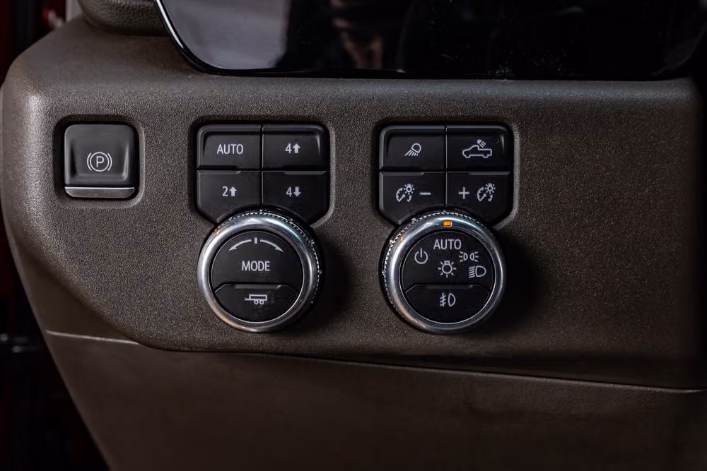 2022 GMC Sierra 1500 SLT Crew Cab Image 23