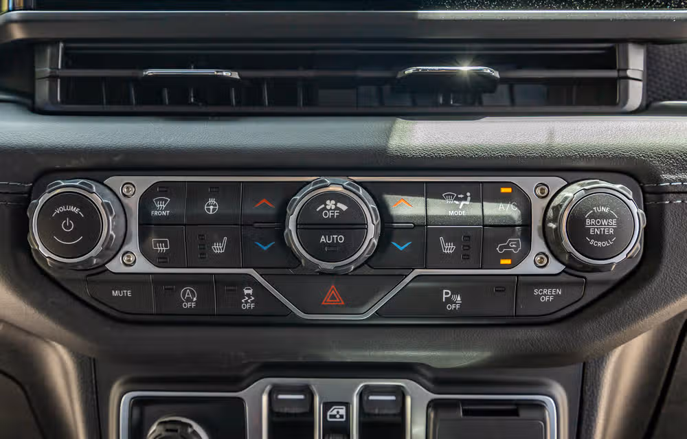 2025 Jeep Wrangler Rubicon X Image 27