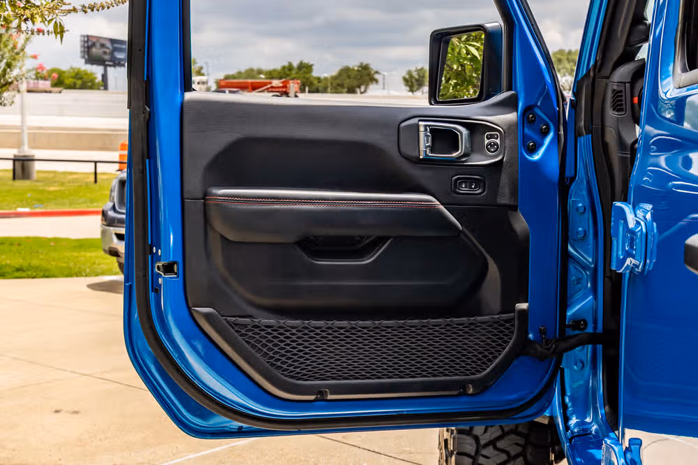 2025 Jeep Wrangler Rubicon X Image 36