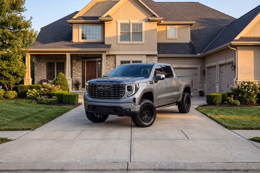 2025 GMC Sierra 1500 Denali Ultimate Crew Cab Image 43