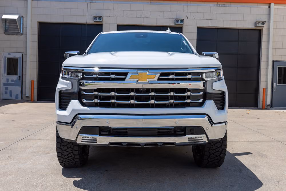 2025 Chevrolet Silverado 1500 LTZ Crew Cab Image 5