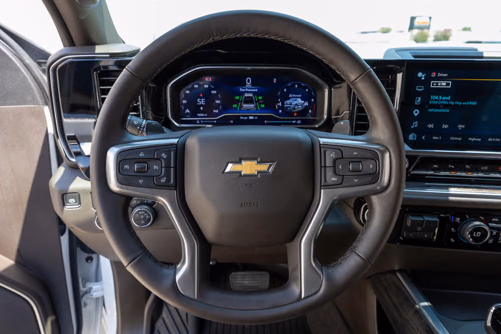 2025 Chevrolet Silverado 1500 LTZ Crew Cab Image 20