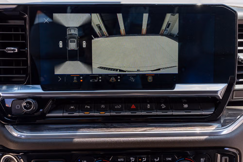 2025 Chevrolet Silverado 1500 LTZ Crew Cab Image 27
