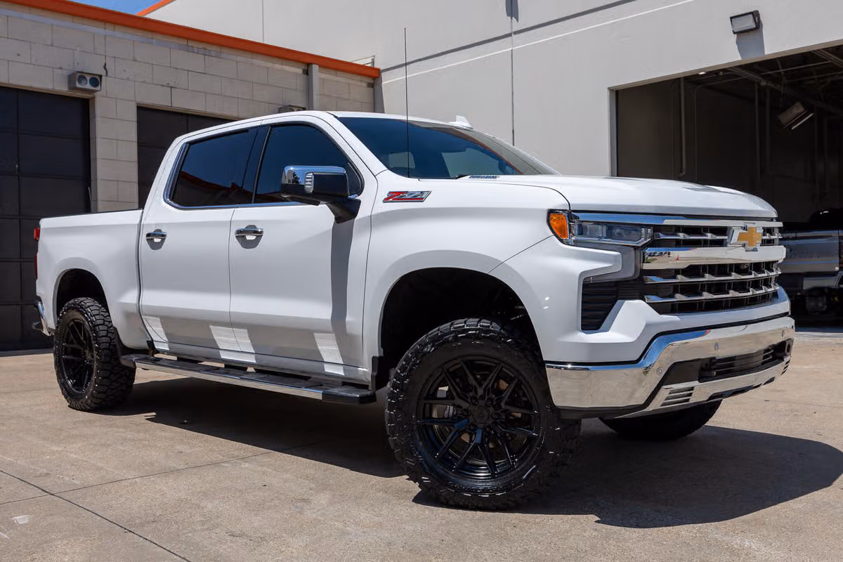 2025 Chevrolet Silverado 1500 LTZ Crew Cab