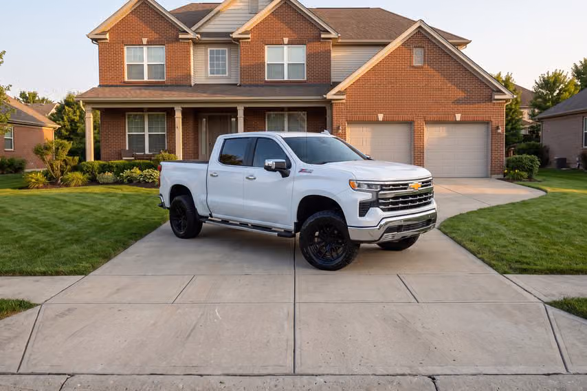 2025 Chevrolet Silverado 1500 LTZ Crew Cab Image 43