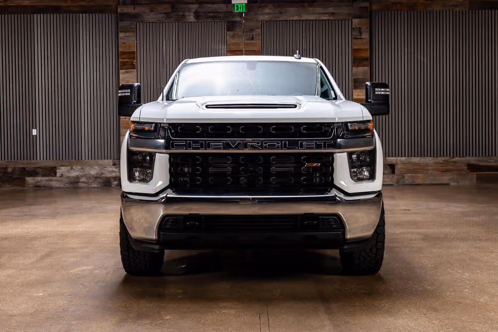 2023 Chevrolet Silverado 2500HD LT Crew Cab Image 4