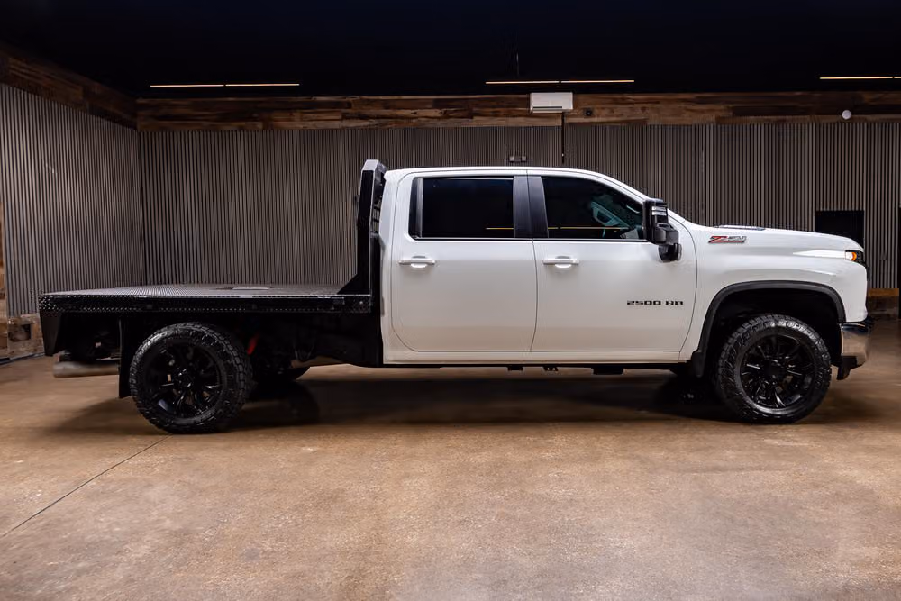 2023 Chevrolet Silverado 2500HD LT Crew Cab Image 10