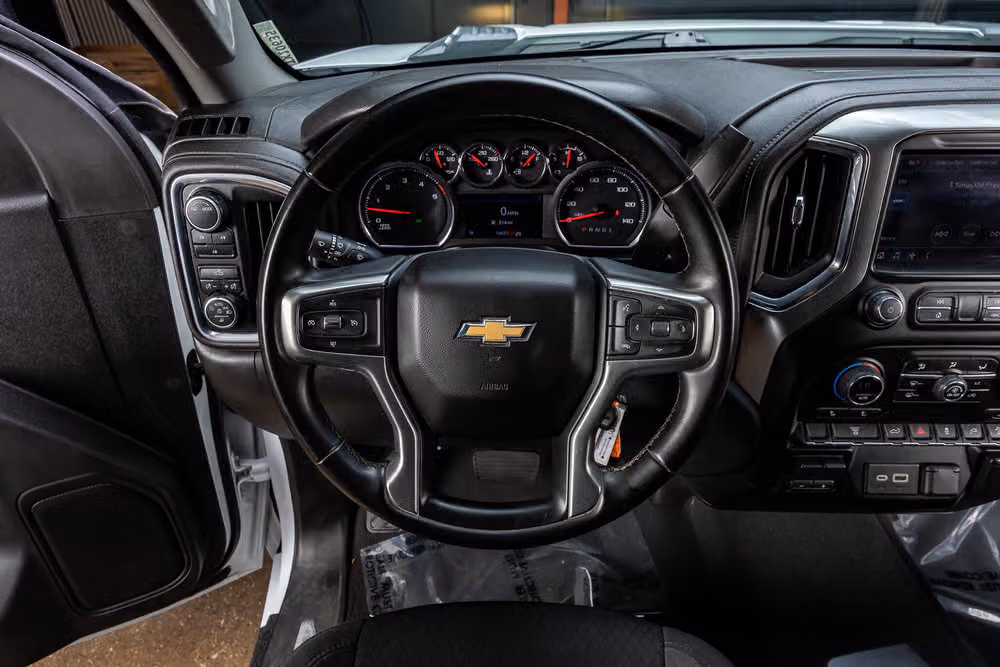 2023 Chevrolet Silverado 2500HD LT Crew Cab Image 17