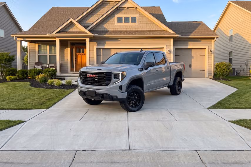 2025 GMC Sierra 1500 Pro Crew Cab Image 42