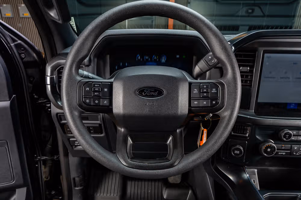 2025 Ford F-150 STX SuperCrew Image 17