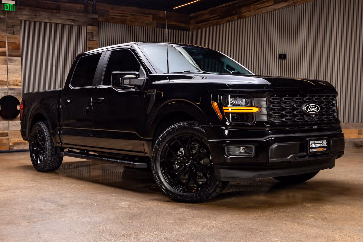 2025 Ford F-150 STX SuperCrew