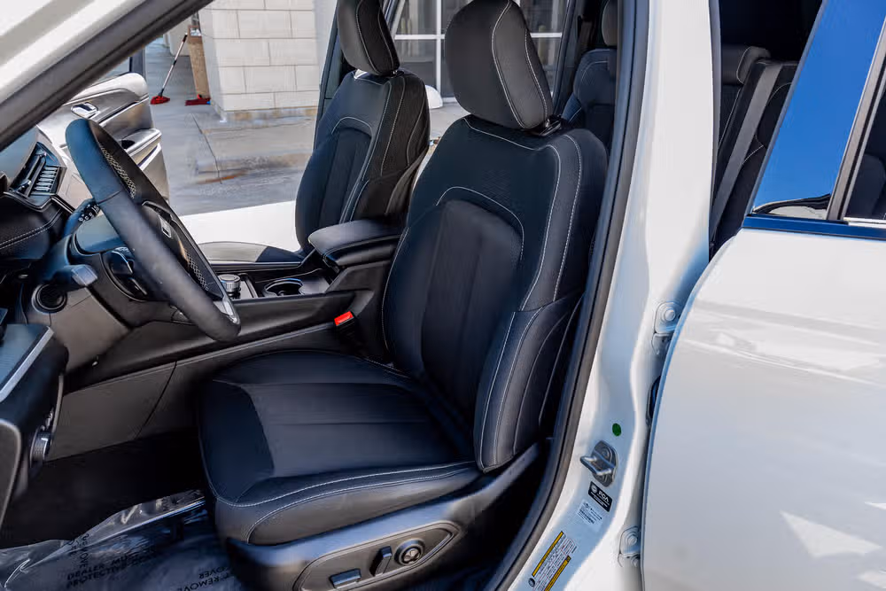 2025 Jeep Grand Cherokee Laredo Image 25