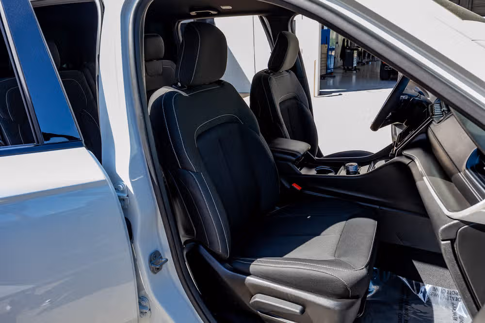 2025 Jeep Grand Cherokee Laredo Image 26