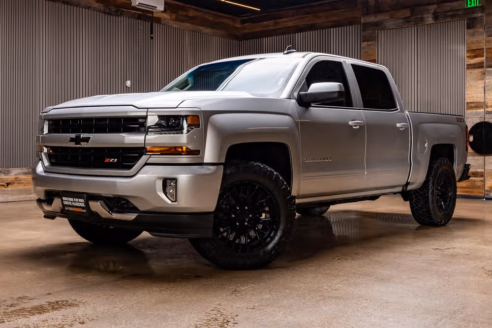 2018 Chevrolet Silverado 1500 LT Z71 Crew Cab Image 4
