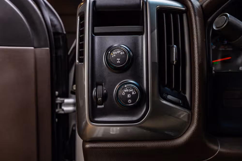 2018 Chevrolet Silverado 1500 LT Z71 Crew Cab Image 19