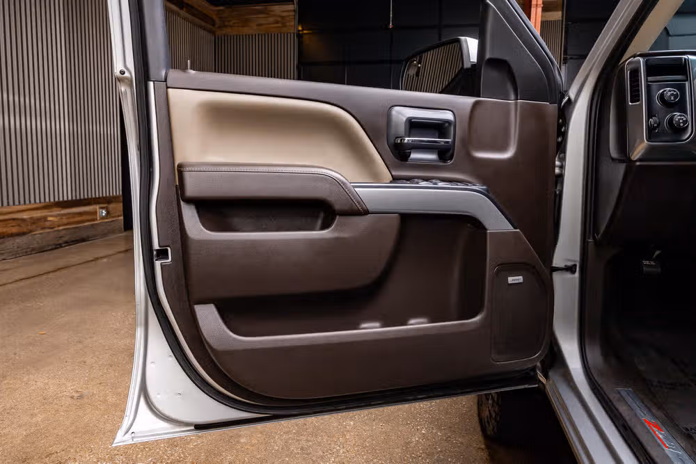 2018 Chevrolet Silverado 1500 LT Z71 Crew Cab Image 32