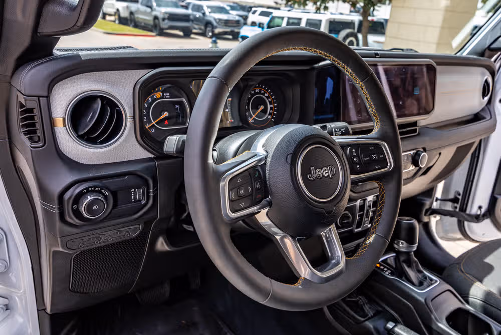2024 Jeep Wrangler Sahara Image 16