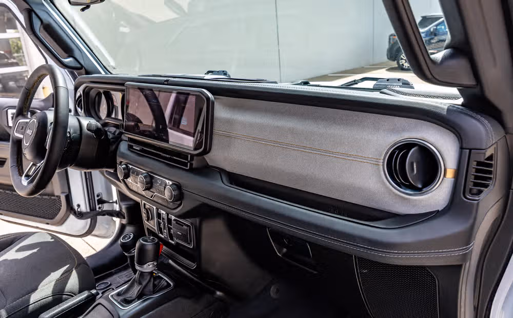 2024 Jeep Wrangler Sahara Image 17