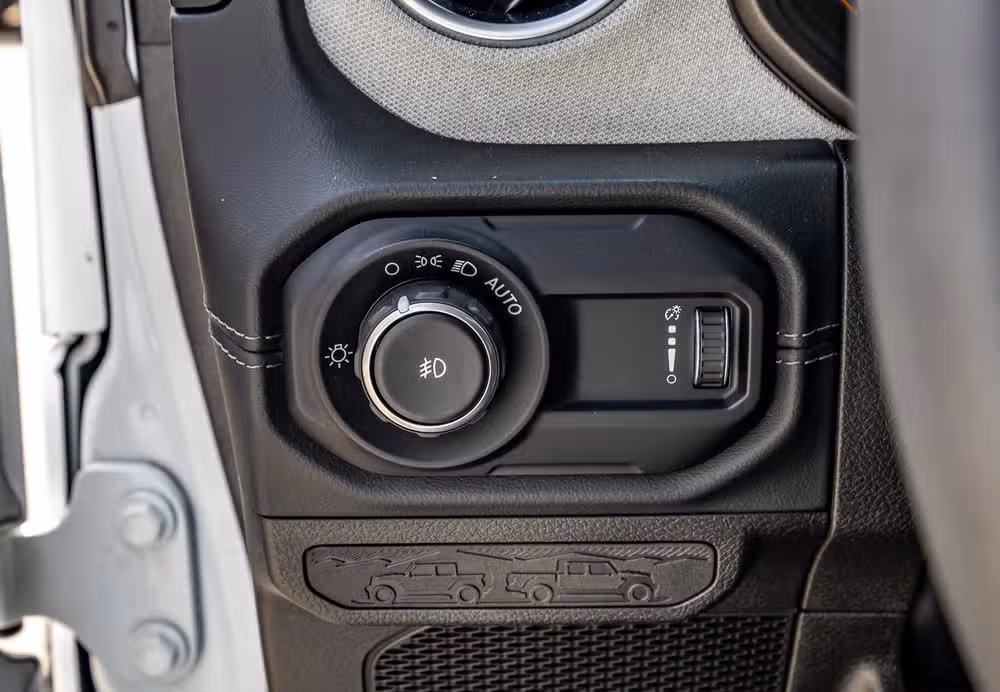 2024 Jeep Wrangler Sahara Image 21