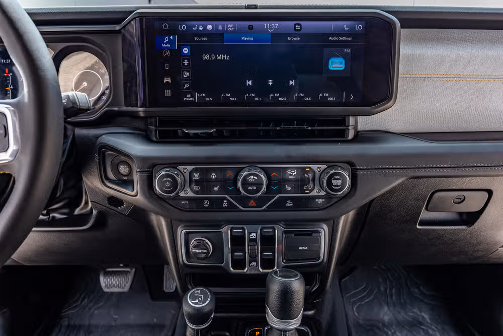 2024 Jeep Wrangler Sahara Image 23