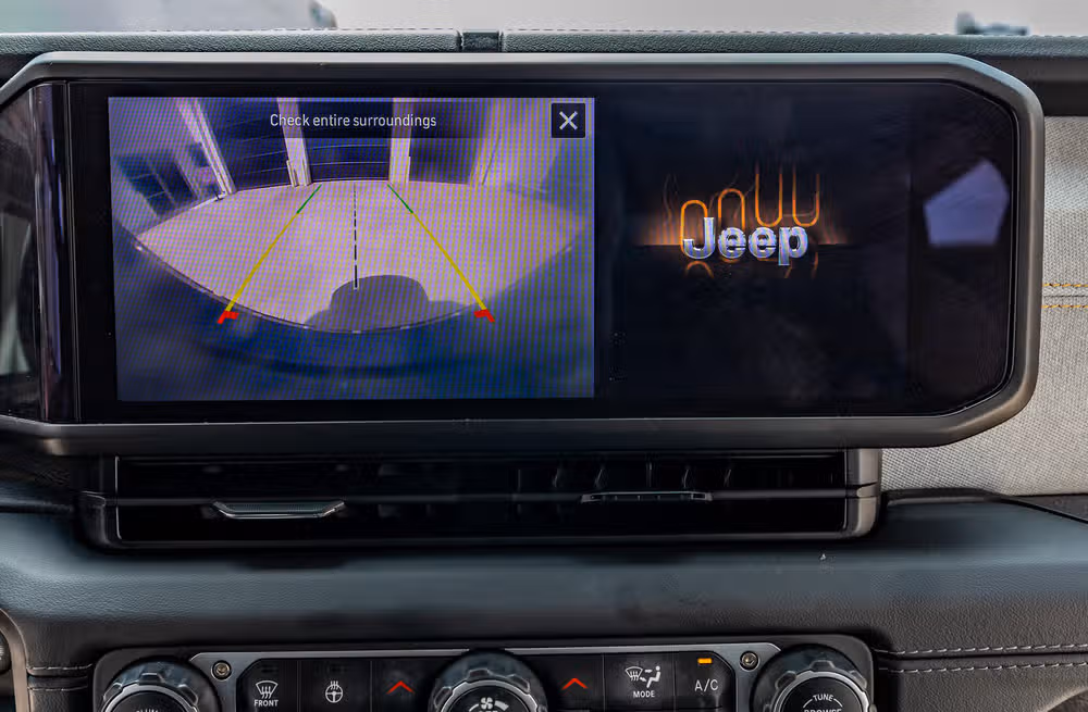 2024 Jeep Wrangler Sahara Image 25