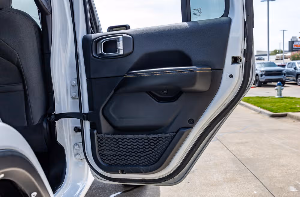 2024 Jeep Wrangler Sahara Image 39