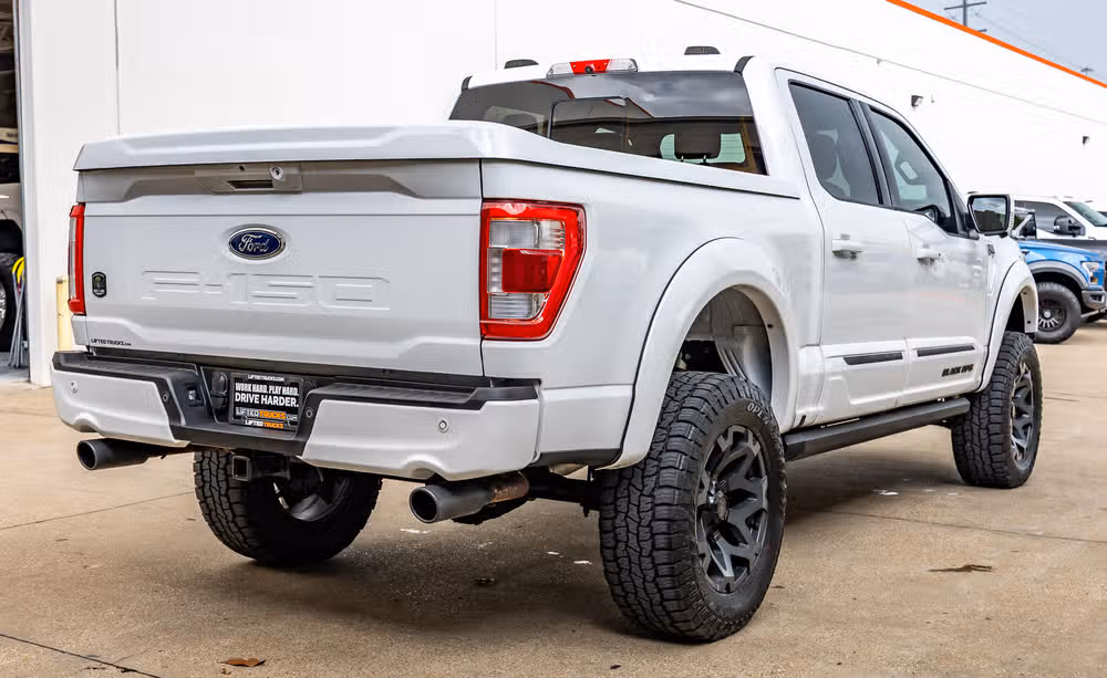 2022 Ford F-150 Lariat Black Ops SuperCrew Image 9