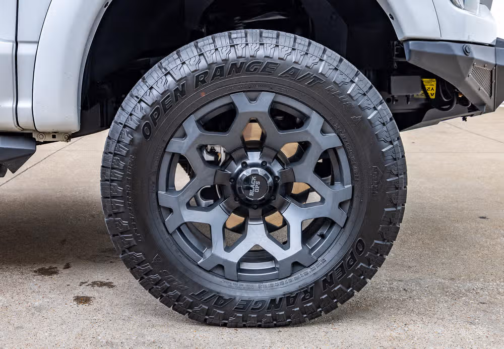 2022 Ford F-150 Lariat Black Ops SuperCrew Image 11