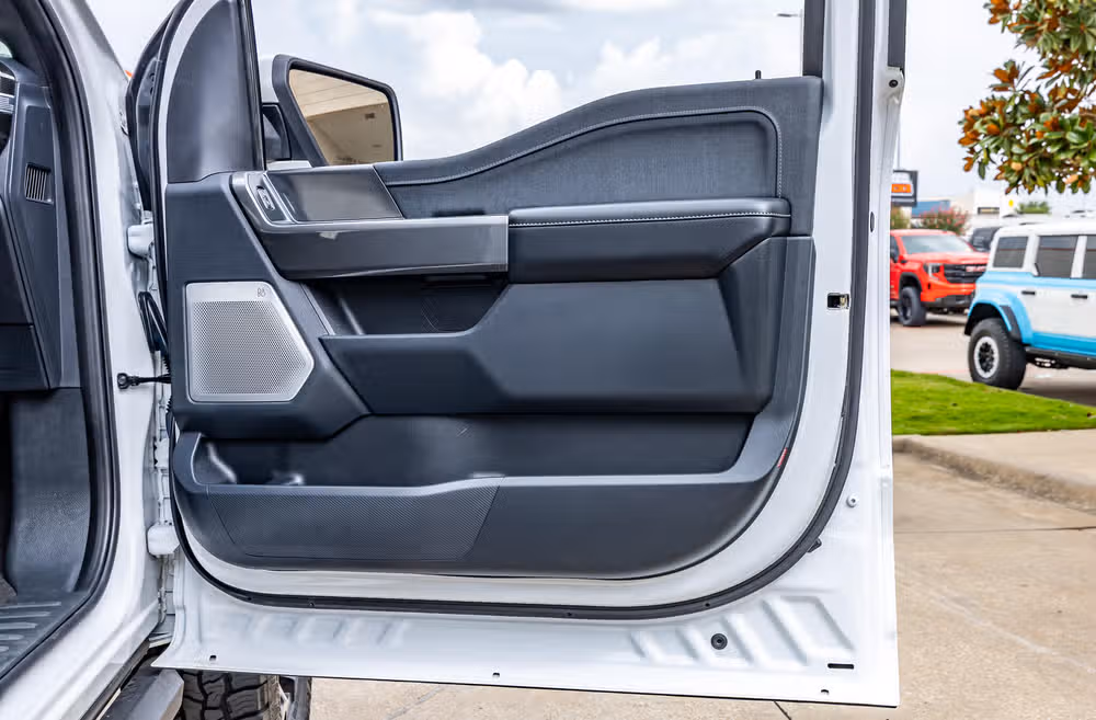 2022 Ford F-150 Lariat Black Ops SuperCrew Image 37