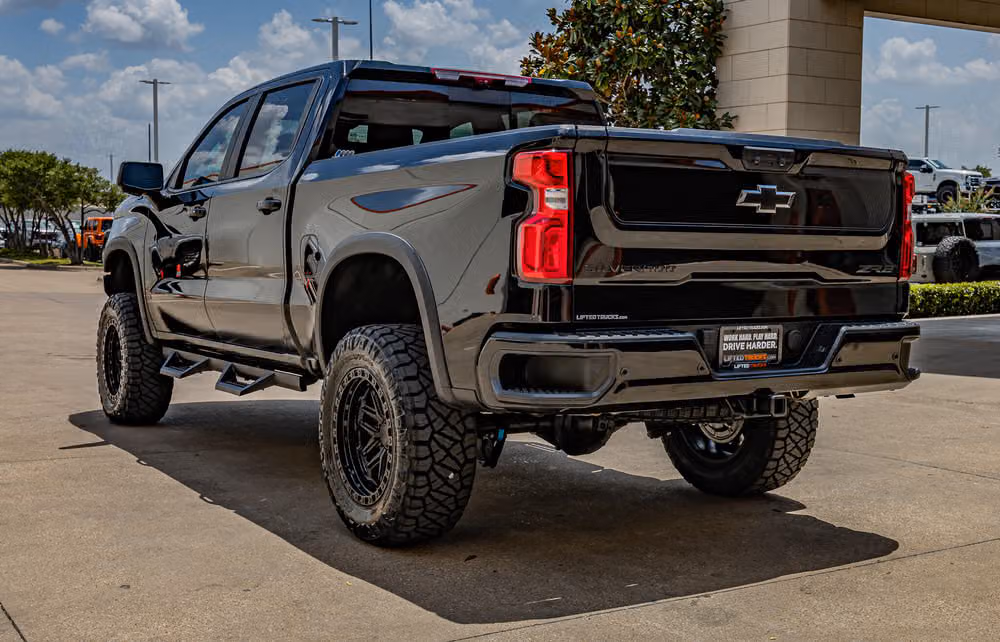 2025 Chevrolet Silverado 1500 ZR2 Crew Cab Image 7