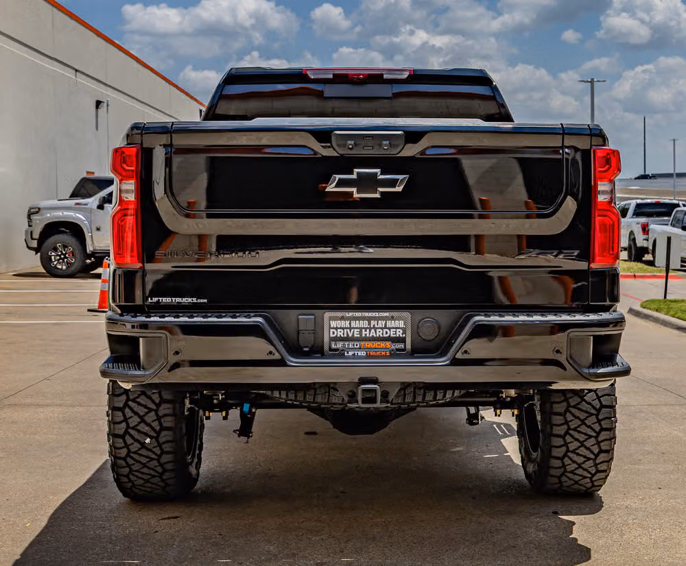 2025 Chevrolet Silverado 1500 ZR2 Crew Cab Image 8