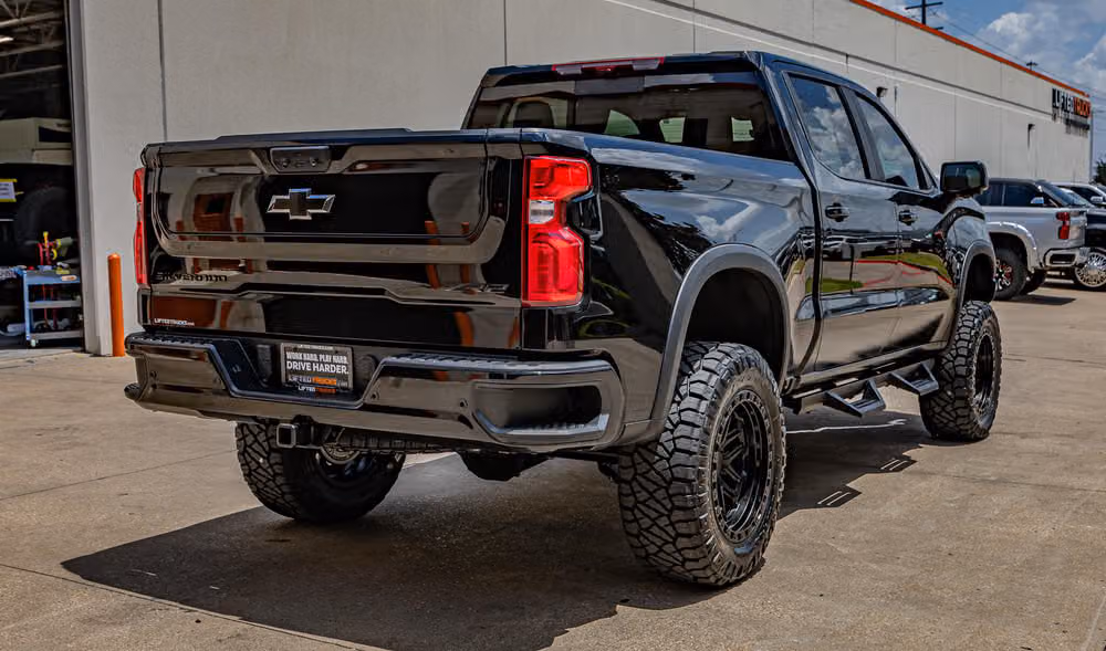 2025 Chevrolet Silverado 1500 ZR2 Crew Cab Image 10