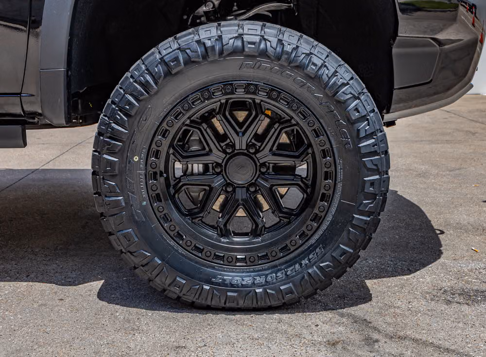 2025 Chevrolet Silverado 1500 ZR2 Crew Cab Image 12