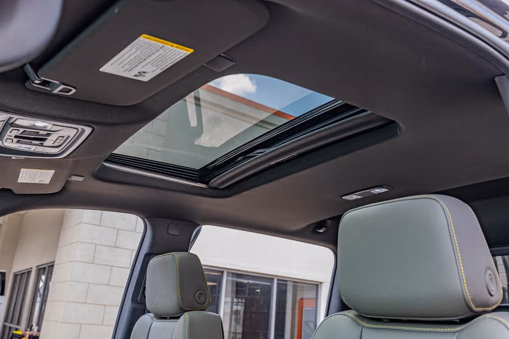 2025 Chevrolet Silverado 1500 ZR2 Crew Cab Image 31