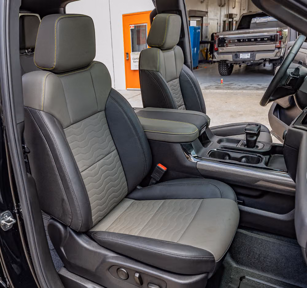 2025 Chevrolet Silverado 1500 ZR2 Crew Cab Image 32