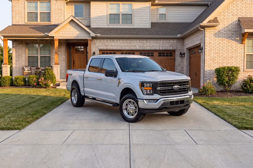 2025 Ford F-150 XLT SuperCrew Image 43