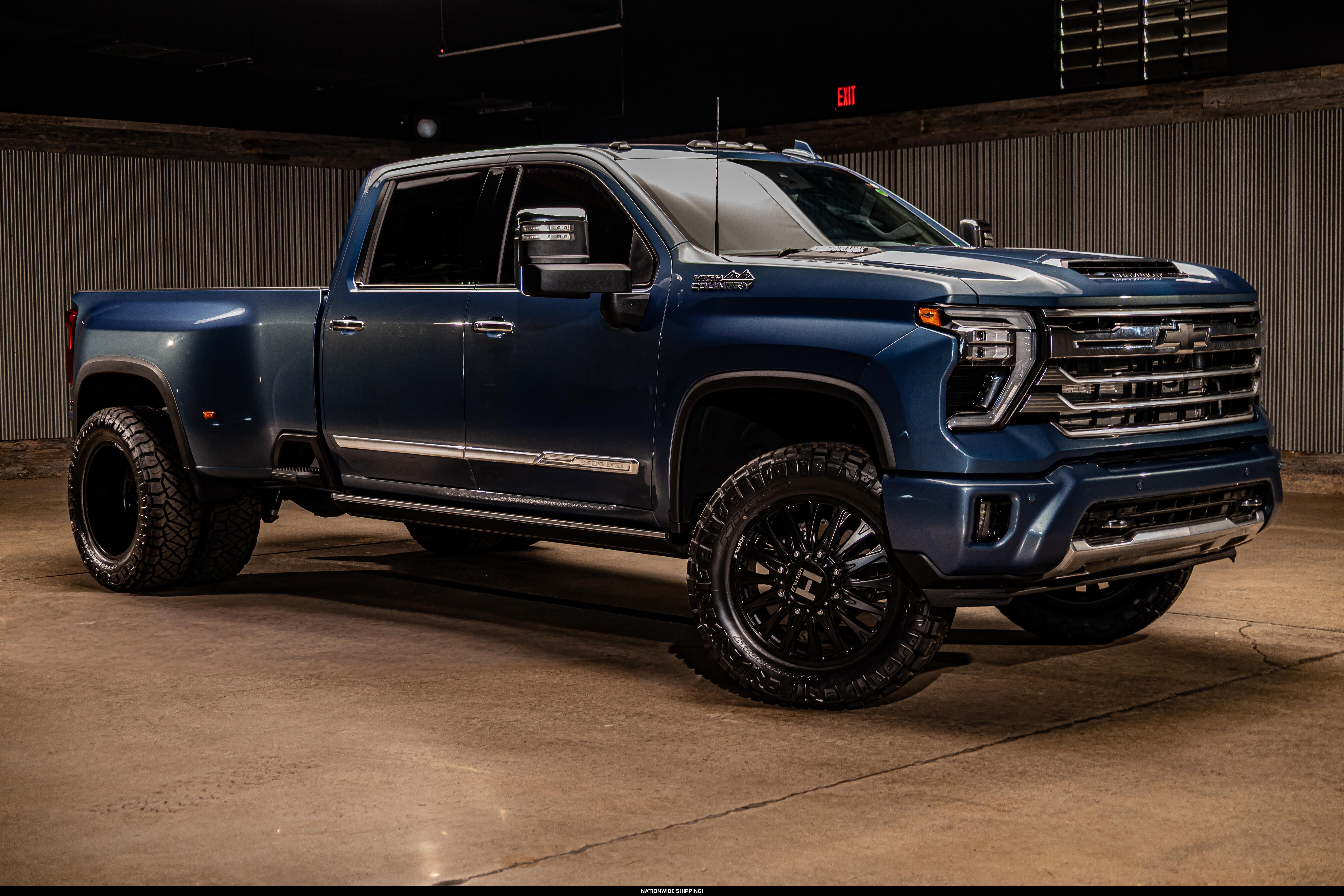 Lakeshore Blue Metallic 2025 Chevrolet Silverado 3500HD Pickup Truck Four-Wheel Drive Automatic