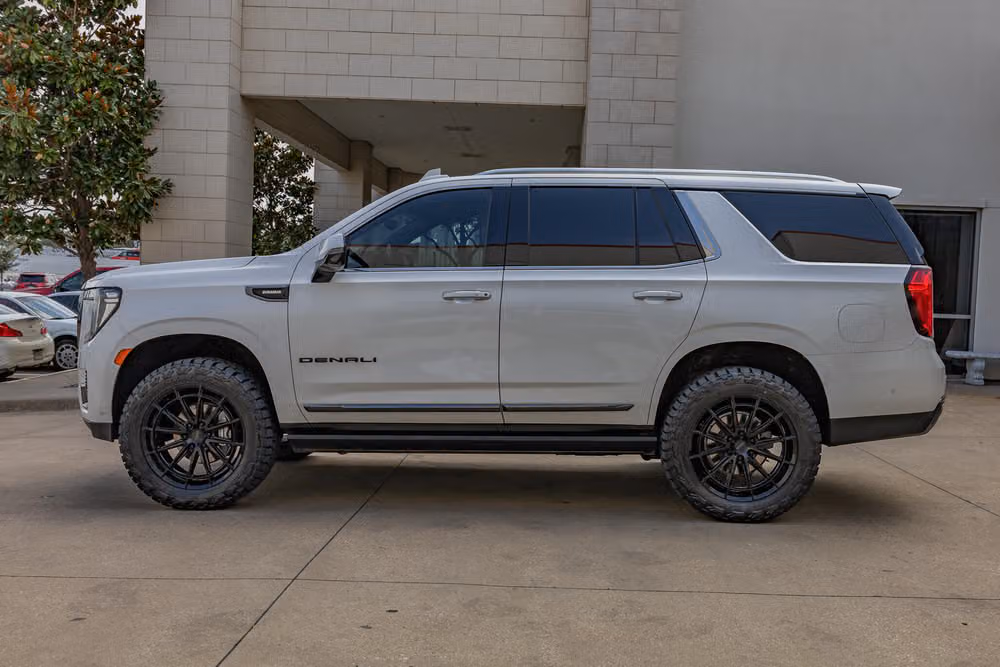 2023 GMC Yukon Denali Ultimate Image 7