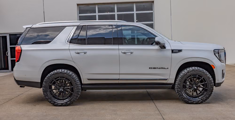 2023 GMC Yukon Denali Ultimate Image 12