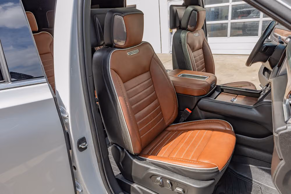 2023 GMC Yukon Denali Ultimate Image 32