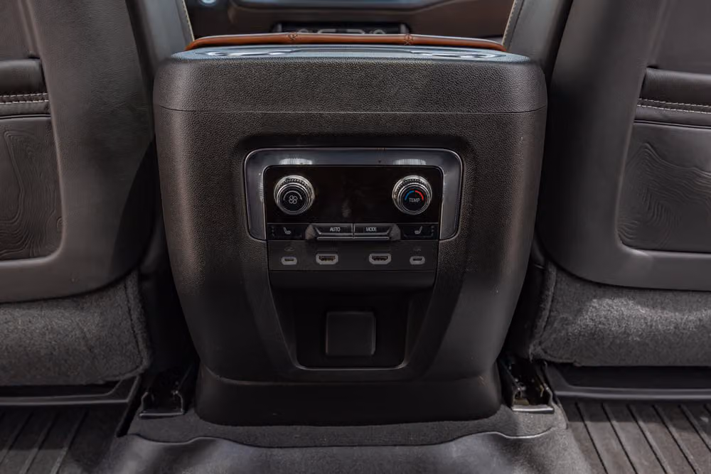 2023 GMC Yukon Denali Ultimate Image 35