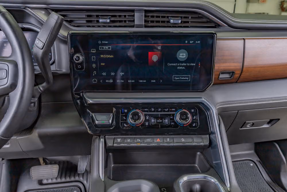2026 GMC Sierra 2500HD Denali Ultimate Crew Cab Image 24